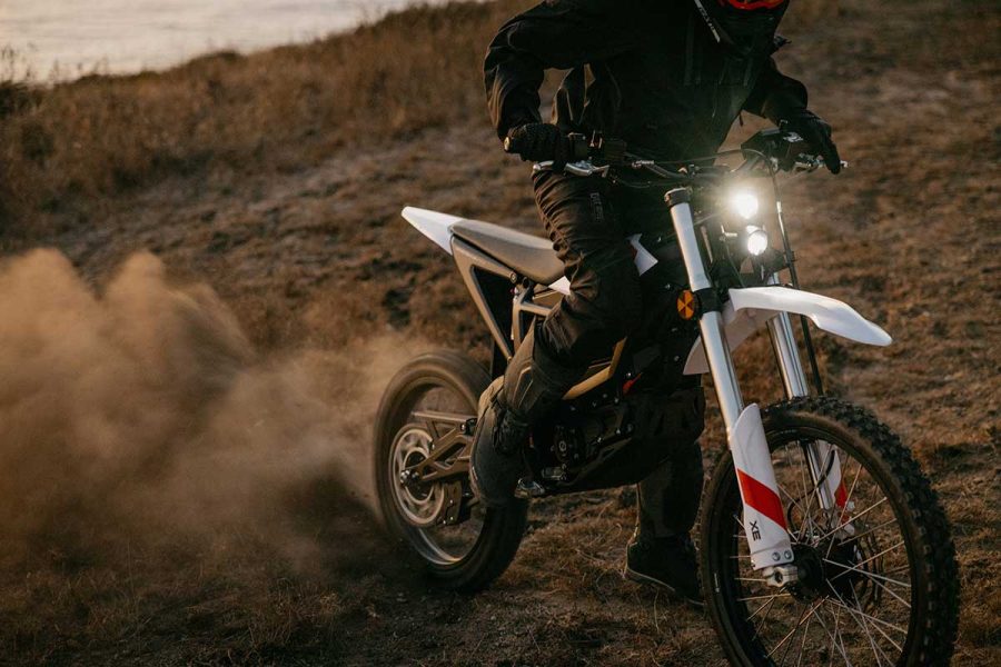 electric zero XE motorcycle on a dirt path e motors new zealand